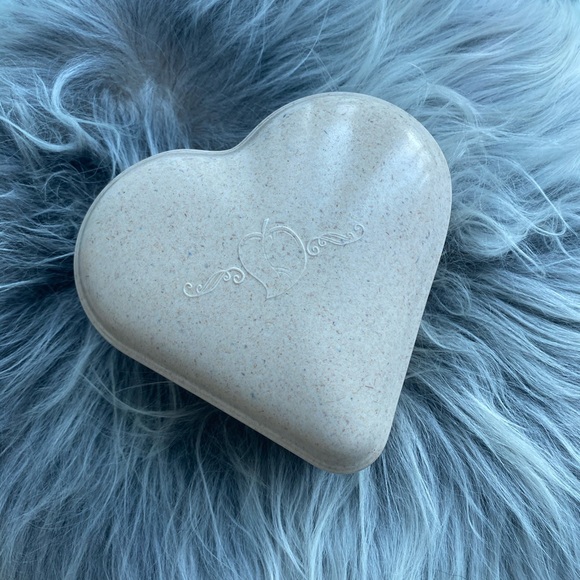 New Biodegradable Bamboo Heart Shaped Box / Urn - Picture 5 of 5